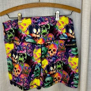 Peachy Athletic Insidious Skulls L EUC